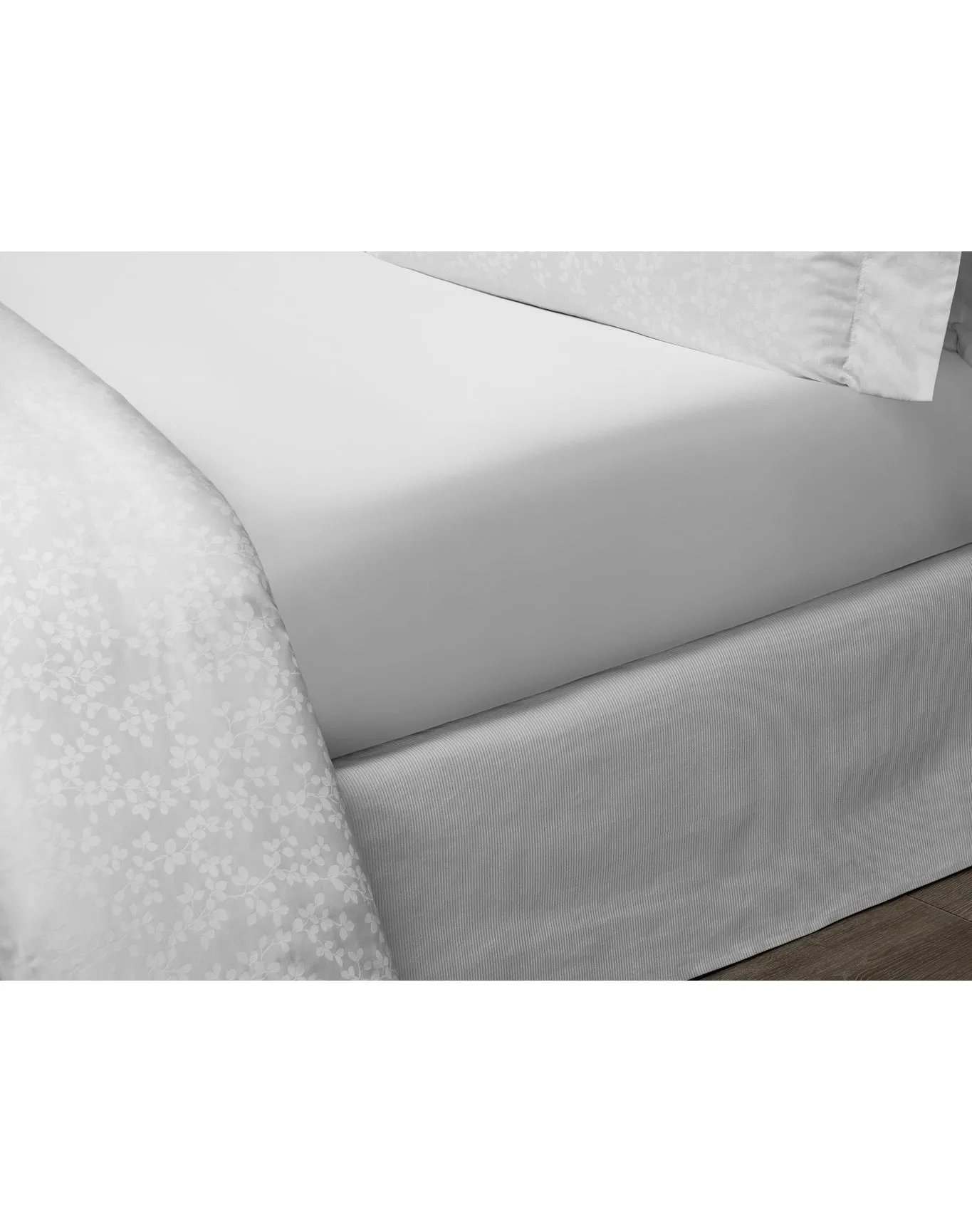 Adriana Fitted Sheet | White TOGAS