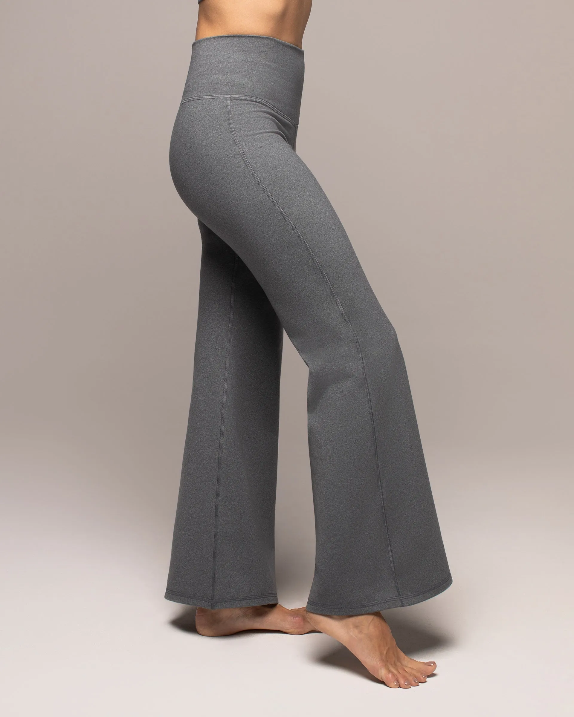 Instinct Warm Compression Flared Legging | Granite Grey MICHI