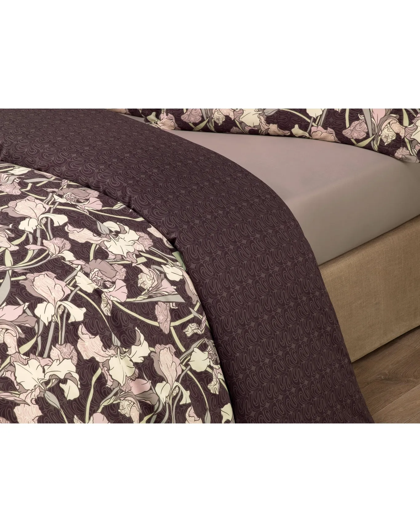 Izabella Fitted Sheet | Violet TOGAS