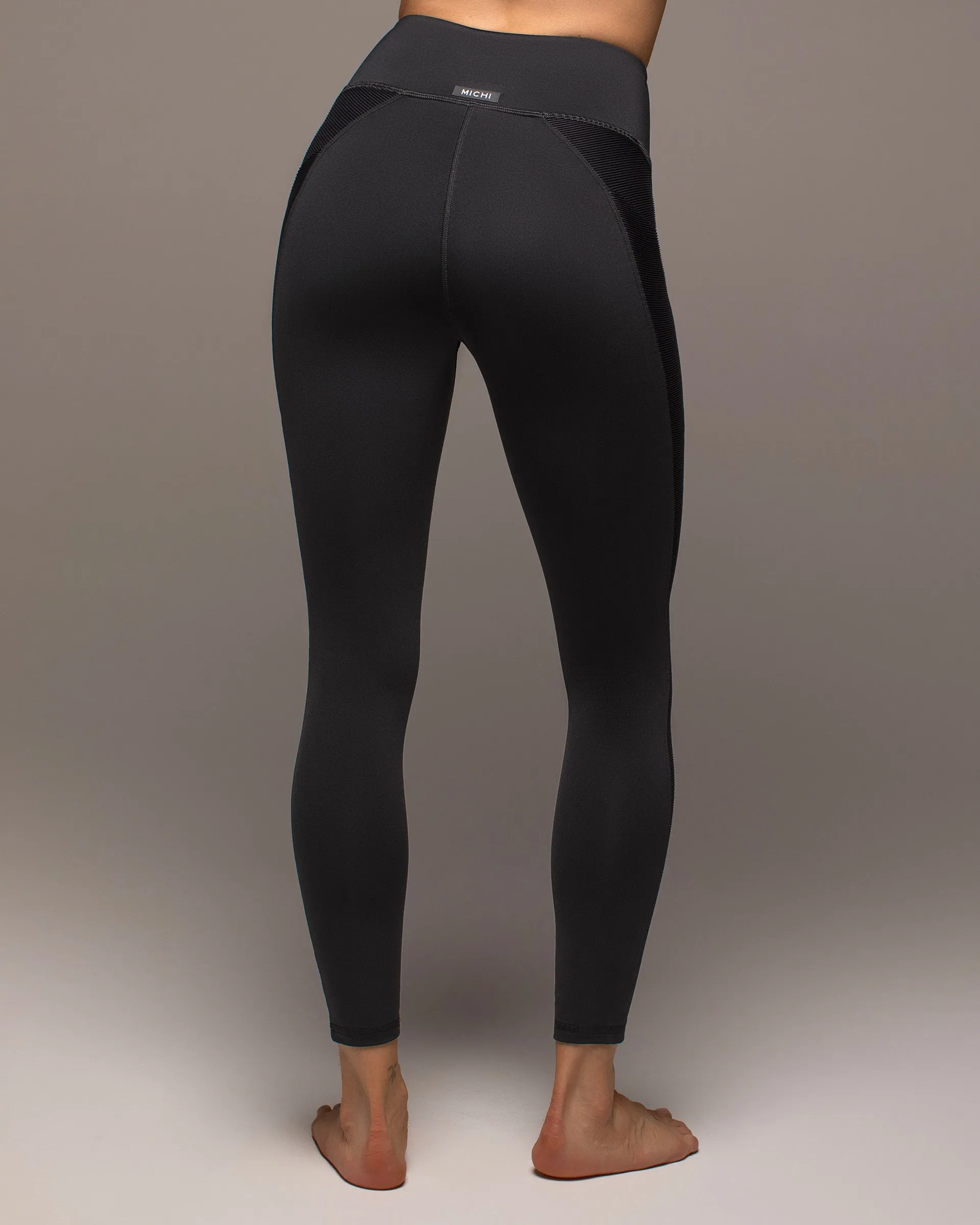 Pulse Pocket Legging | Black MICHI