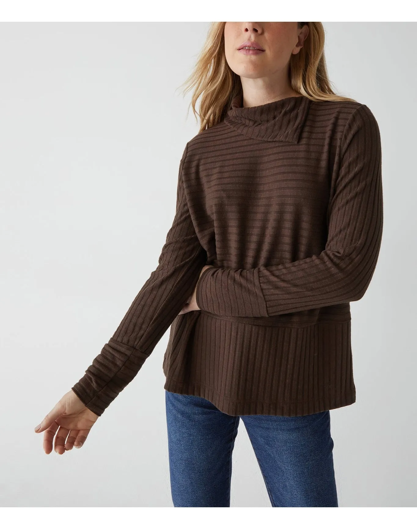 Sigourney Turtleneck | Java MICHAEL STARS