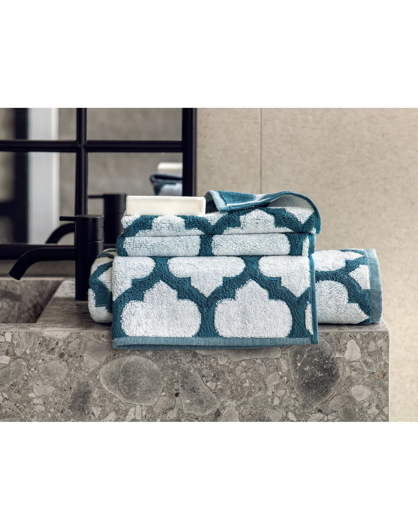 Taylor Towel | White TOGAS