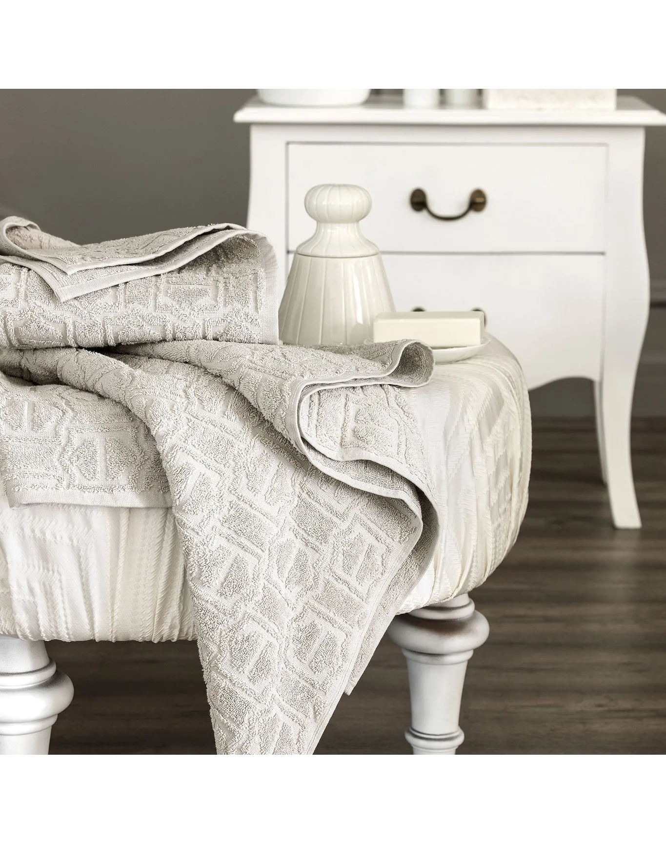 Togas Trend Towel | Grey TOGAS
