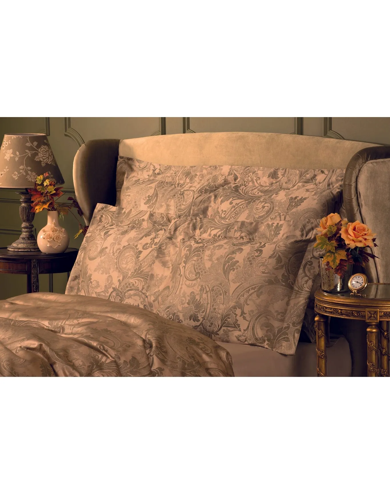 Vanessa Pillowcase | Golden TOGAS