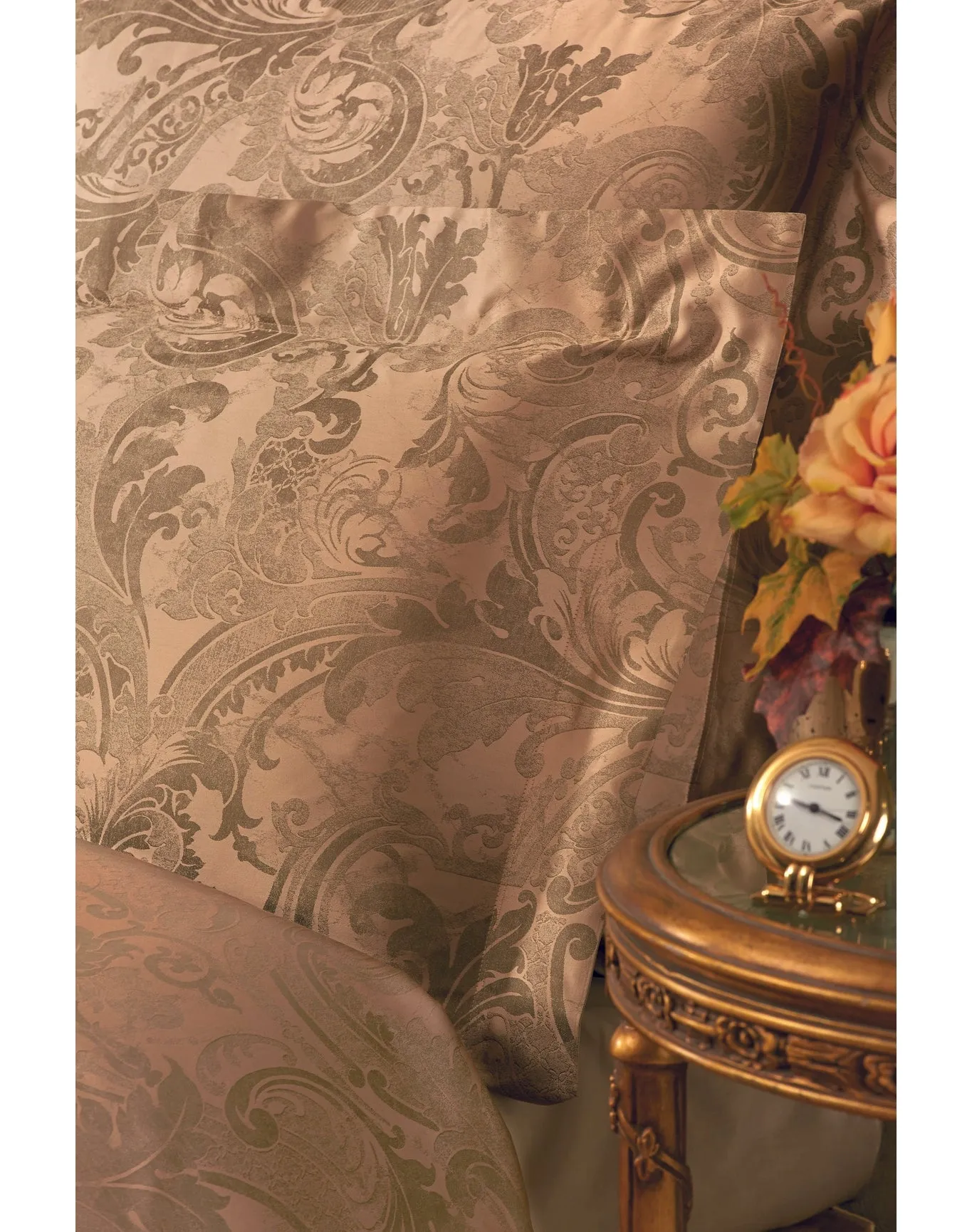 Vanessa Pillowcase | Golden TOGAS